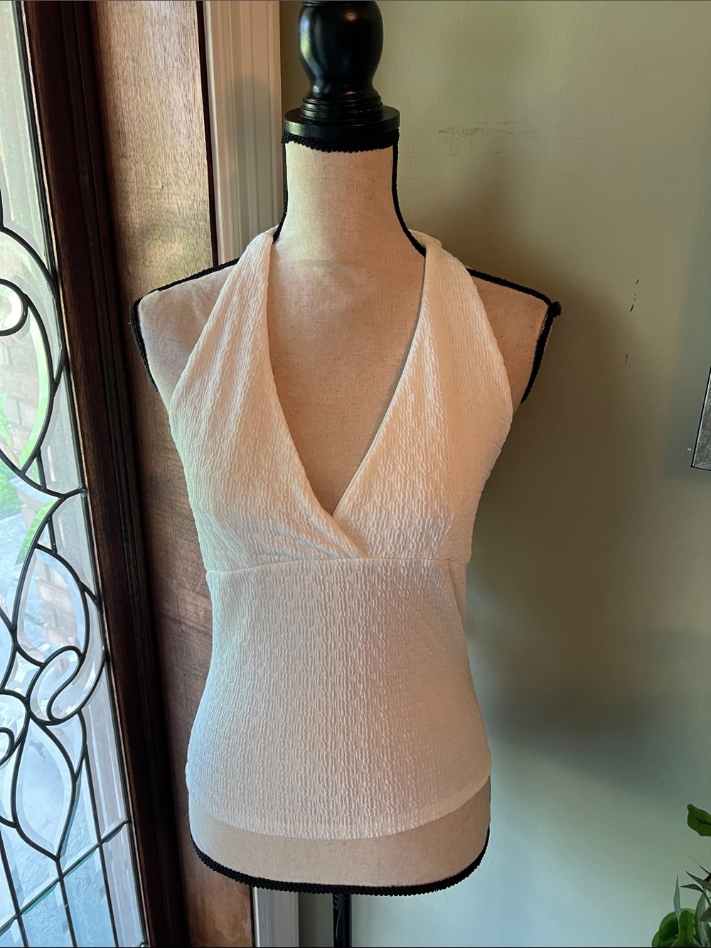 Pink Republic White Halter V-Neck Textured Camisole